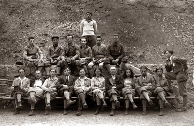 Teodor Pasternak and Maccabi members Teodor Pasternak and Maccabi members