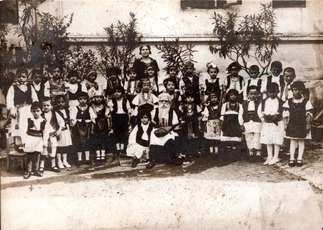 Samika Kalef and his class Samika Kalef and his class