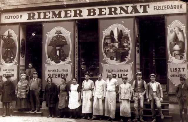 The bakery and grocery shop of Ilona Seifert's paternal grandfather Bernat Riemer