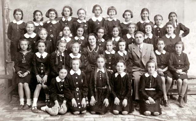 Judita Sendrei's class photo