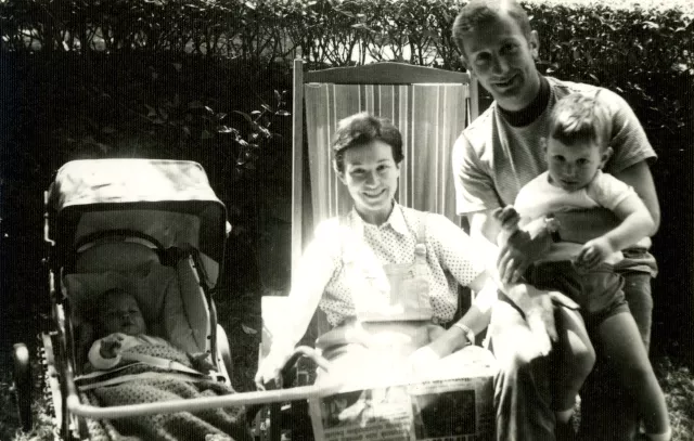 Güler Orgun with her husband and children Güler Orgun with her husband and children