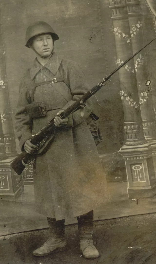 Arnold Fabrikant Arnold Fabrikant