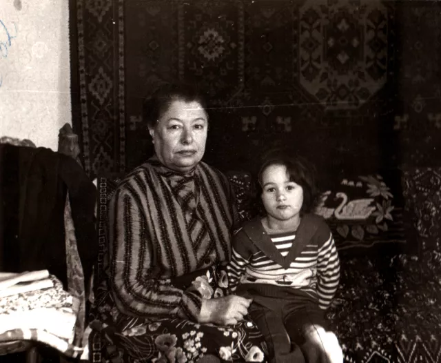 Agnessa Margolina and her granddaughter Julia