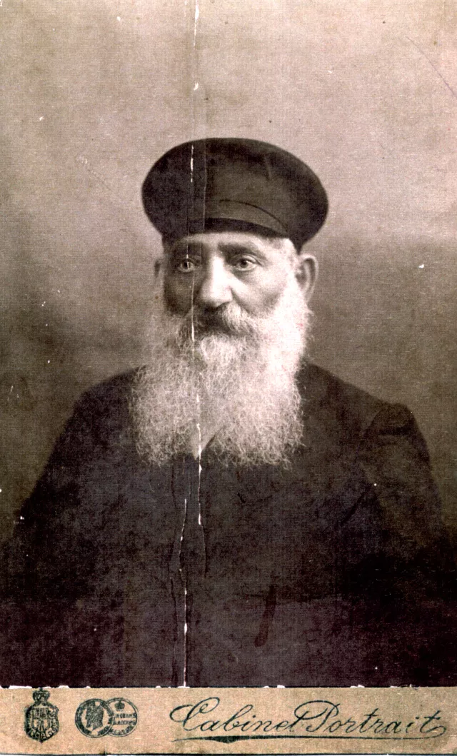 Bella Kisselgof 's maternal great-grandfather Gedalia Dreitser