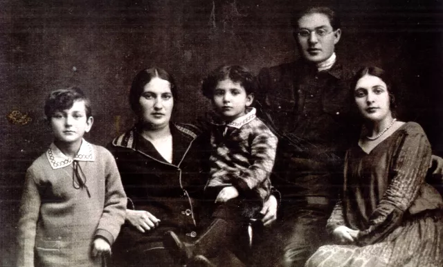 Bella Kisselgof 's mother  Sofia Rivkina's family