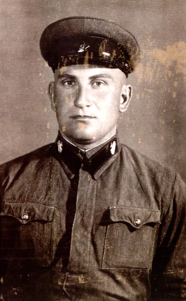 Bella Kisselgof 's uncle Foya Rivkin