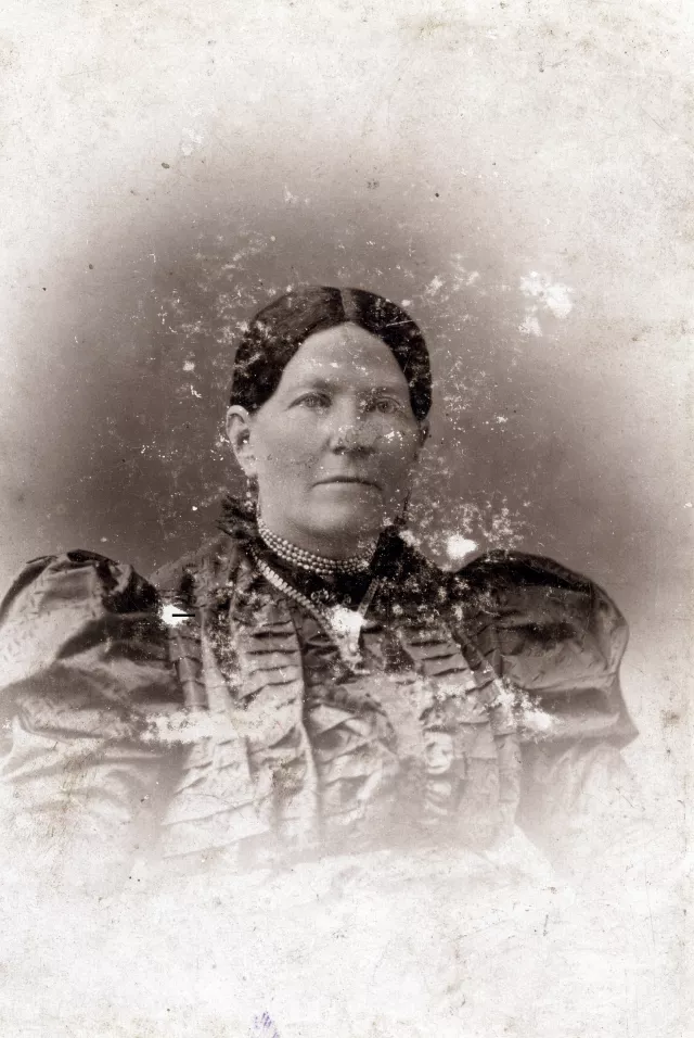 Leya Zeldovich