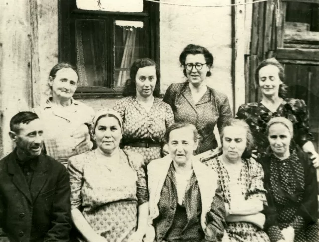 Zhenia Kriss' parents and paternal aunts Zhenia Kriss' parents and paternal aunts