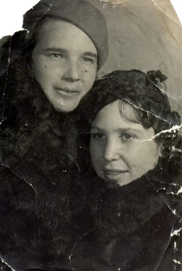 Hana Gehtmann with her co-student