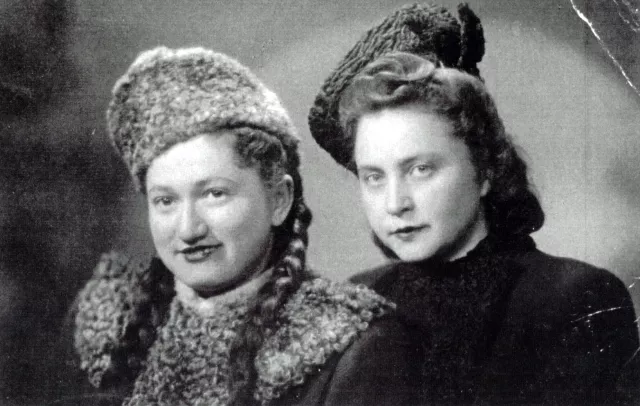 Dora Slobodianskaya with her co-student