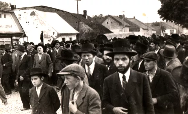Funeral of Rabbi Chaim Eleazar Spira Funeral of Rabbi Chaim Eleazar Spira