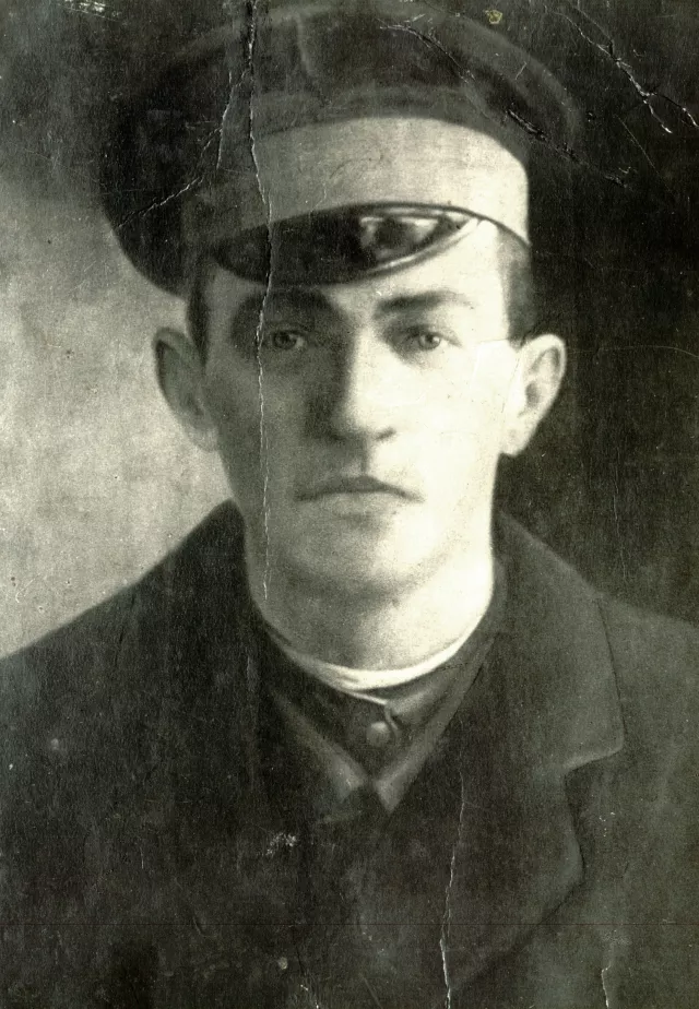 Engelina Goldentracht's uncle Abram Pavlov