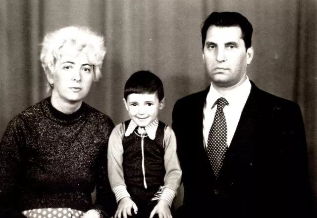 Efim Pisarenko with his second wife Inna Pisarenko and their son Ruvim Pisarenko