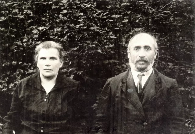 Avrom-Yankev and Genia Abramovich