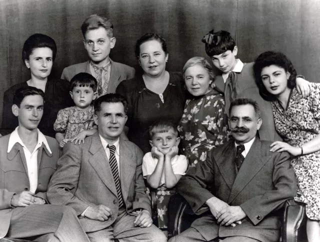 Fira Shwartz's family