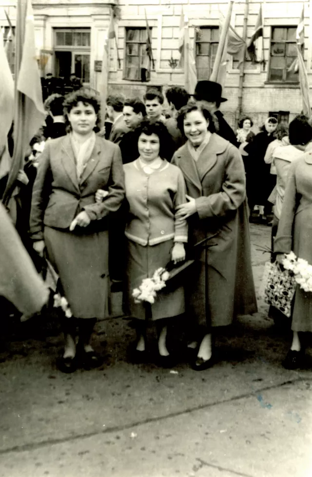 Fira Shwartz with her colleagues