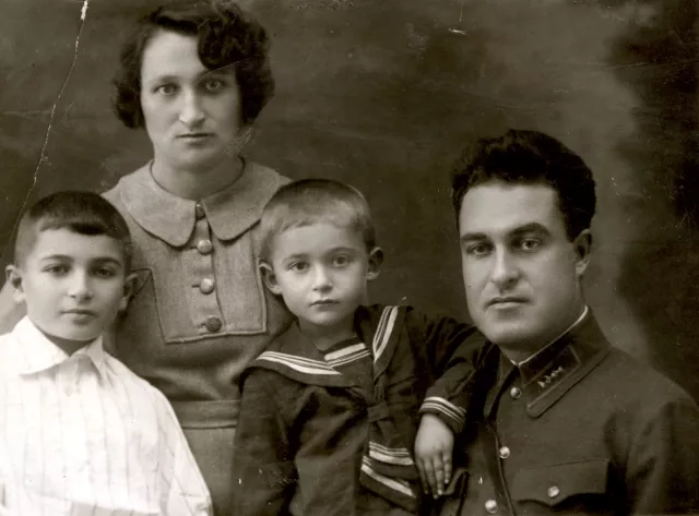 Leonid Karlinsky's family