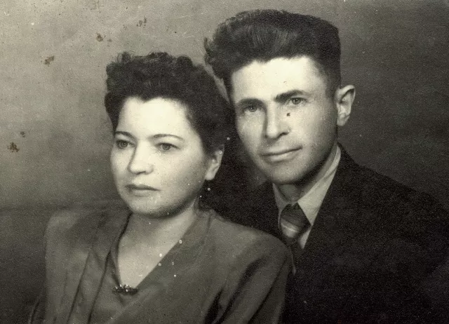 Abram and Fania Derbaremdiker