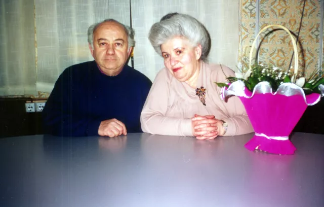 Mina Gomberg with her husband Arnold Gomberg Mina Gomberg with her husband Arnold Gomberg
