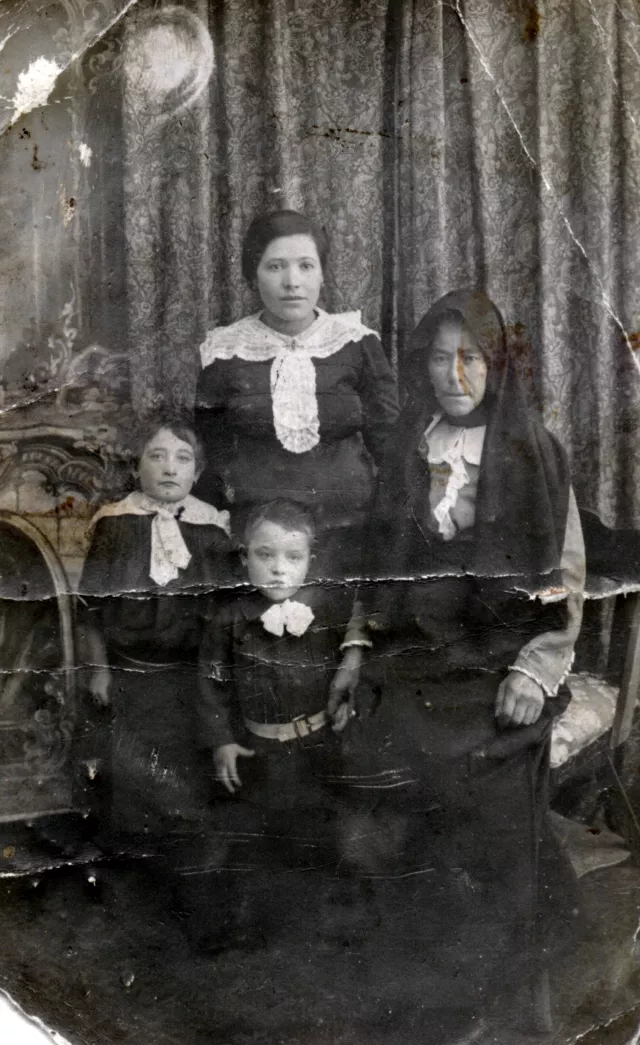 Israel Geller and his family