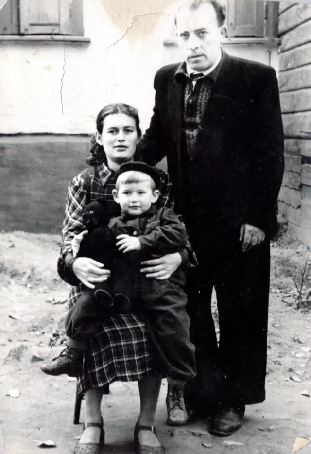Maya Kaganskaya with her family Maya Kaganskaya with her family