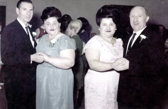 Alter Ostrover and his family