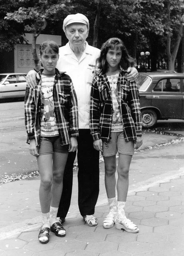 Naum Balan and his granddaughters