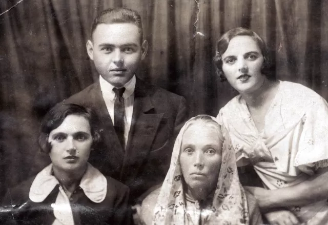 Mariam Gonopolskaya and her children