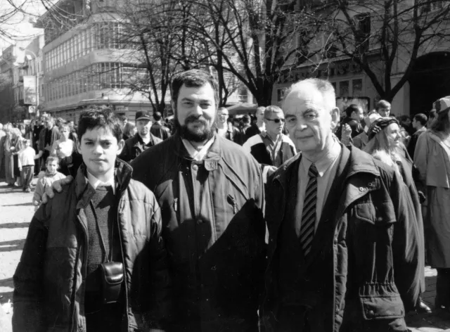 Simon Gonopolskiy with his son Natan and grandson Roman