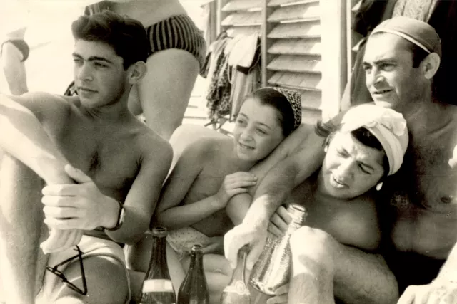 Yakov Voloshyn with his family Yakov Voloshyn with his family