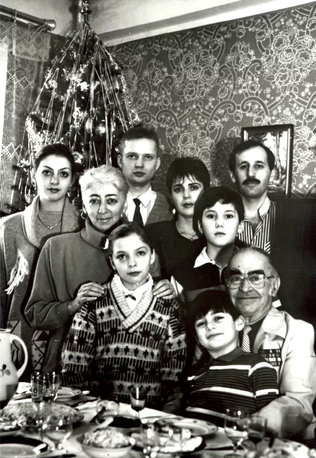 Yakov Voloshyn with his family Yakov Voloshyn with his family