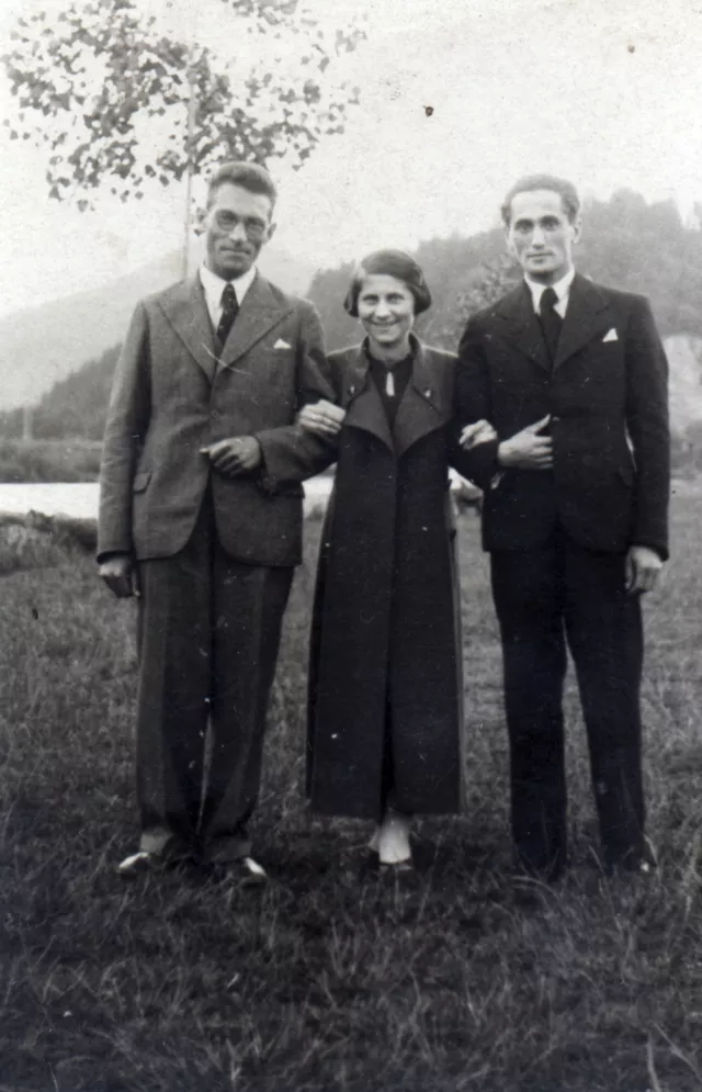 Anna and Sandor Abrahamovic with their cousin Anna and Sandor Abrahamovic with their cousin