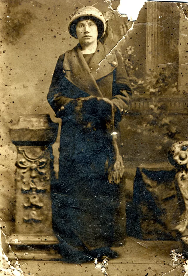 Raissa Yasvoina's Aunt Vera Golfeld Raissa Yasvoina's Aunt Vera Golfeld