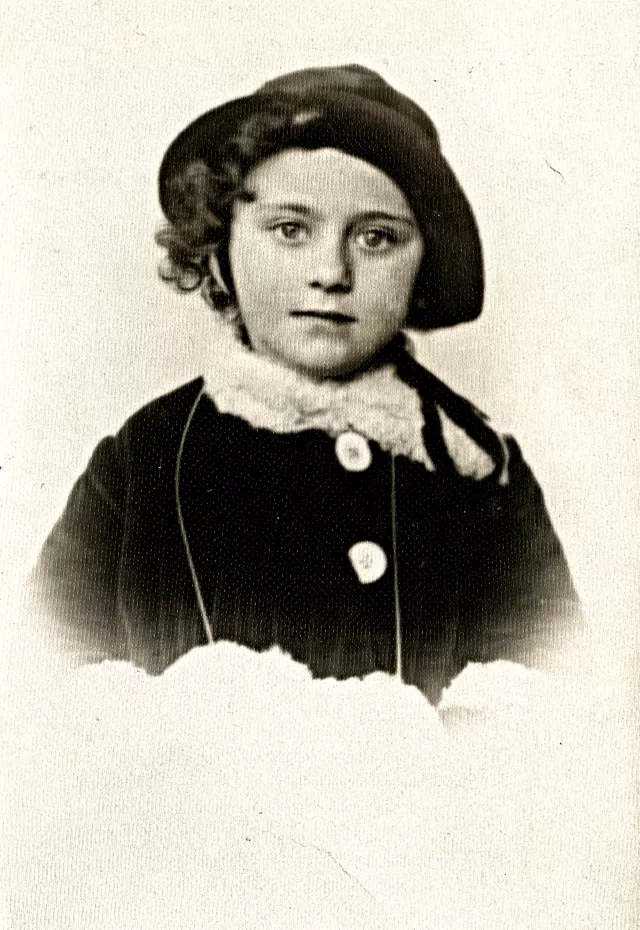 Kemény Andrásné kislánykorában