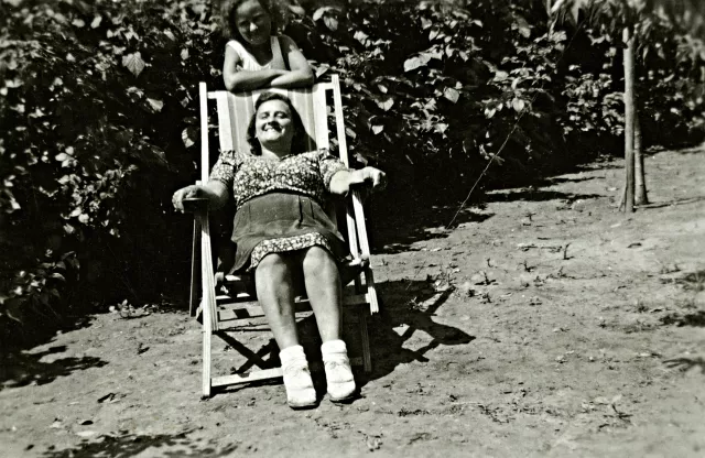 Kemény Andrásné édesanyjával