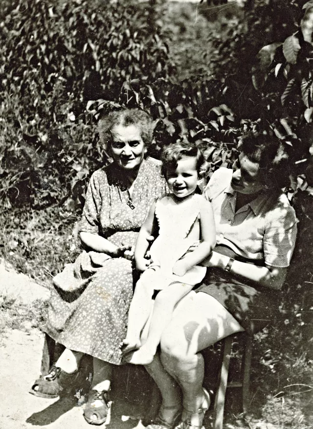 Erzsebet Radvaner with her mother Terez Gonczi and daughter Julia Radvaner