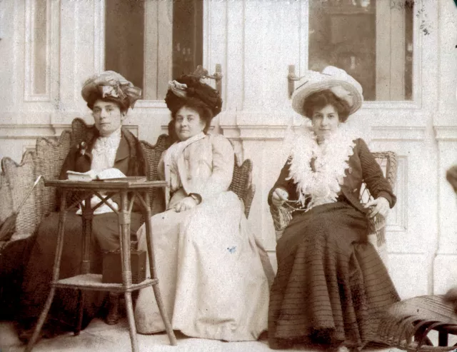 Laura Bato and Rachel Berdach