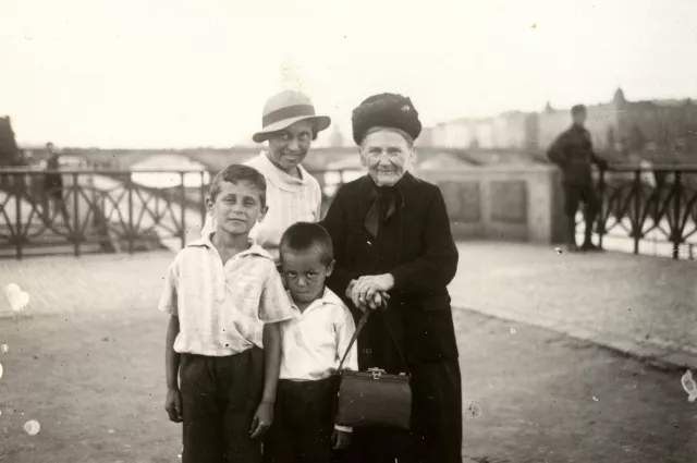 Great-grandmother Epsteinova out for a walk with her family