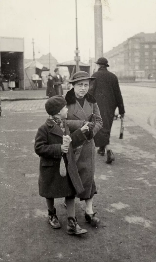 Marketa Auerboachova with her son Asaf at a fair