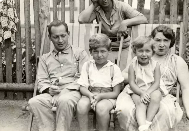 Anna Munkova on vacation with her family