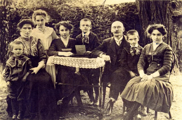 Marie and Antonin Dolansky and their children