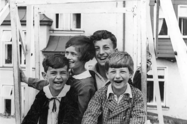 Viktor Munk and Helena Kovanicova with the Fischls