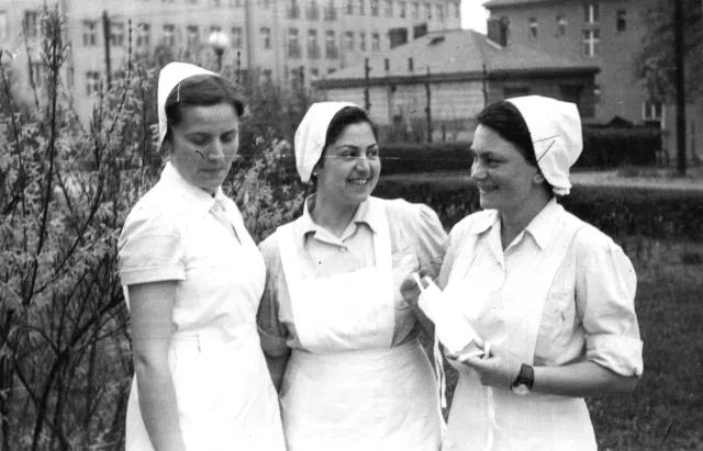Hannerle Blochova with fellow nurses Hannerle Blochova with fellow nurses