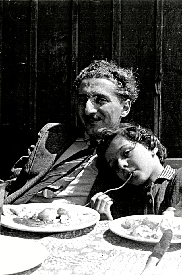 Gazda Tamás lányával