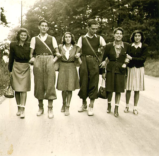 Zinner  Endre a barátaival