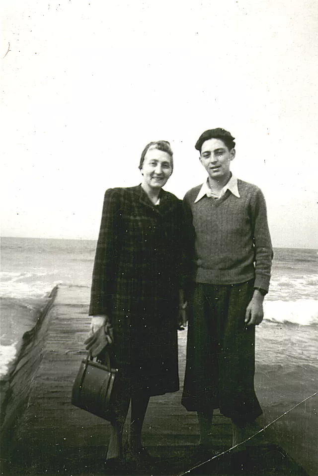 Hermann Józsefné fiával, Hermann Jehivel