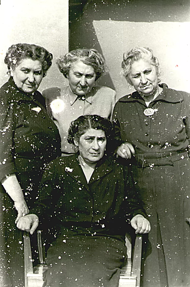 Zinner Simonné nõvéreivel