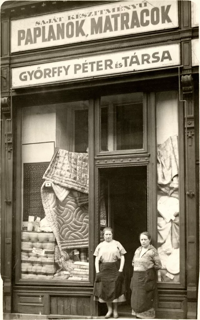 Hermina Gyorffy and her sister Roza Weisz