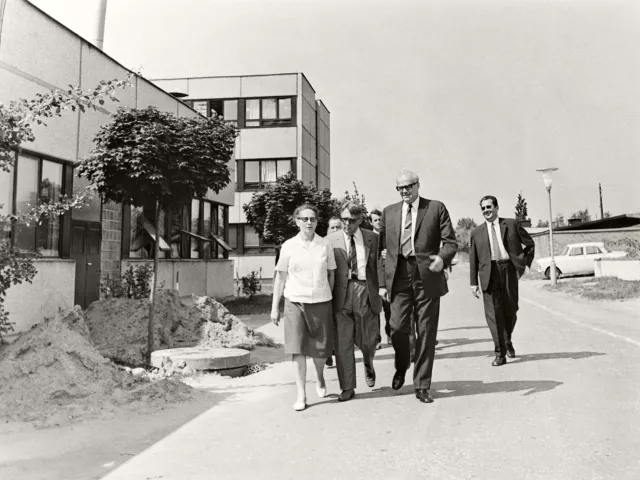 Vágó István gyárlátogatót fogad