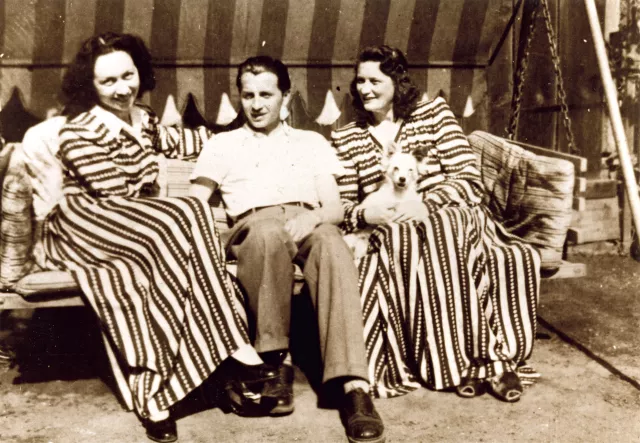 Tóth Lászlóné, Tóth László és Bársony Józsefné Tóth Lászlóné, Tóth László és Bársony Józsefné